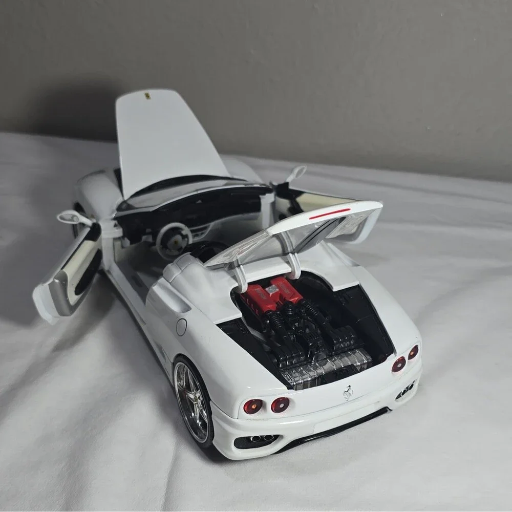 Hot Wheels Ferrari 360 Spider 1:18 White Diecast Car 1999 Opening Hood/Doors [E]